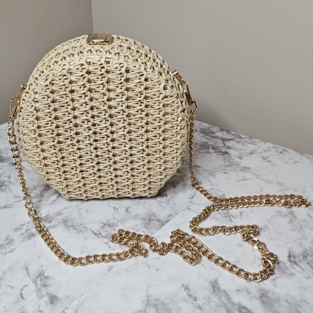Haute Hippie Cream and Gold Woven round top lock Crossbody bag NWOTs - Picture 3 of 4